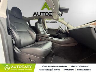Model Y STANDARD RANGE / 299 CH / SOH 90.5% 2022 occasion 38300 Bourgoin-Jallieu