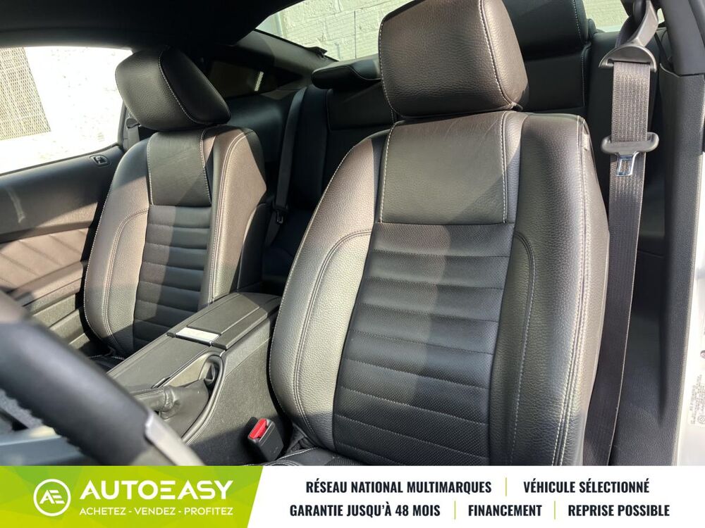 Mustang V 3.7 V6 BVA 310 cv / HOMOLOGUEE FRANCE / TRES FAIBLE KILOME 2011 occasion 84260 Sarrians