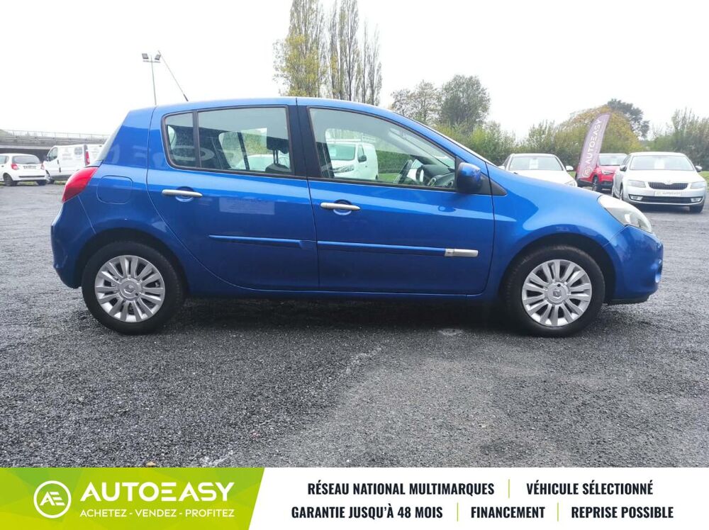 Clio III 1.2 16V 75 CH DYNAMIQUE CLIM AUTO TBE CT OK 2011 occasion 08440 Vivier au Court