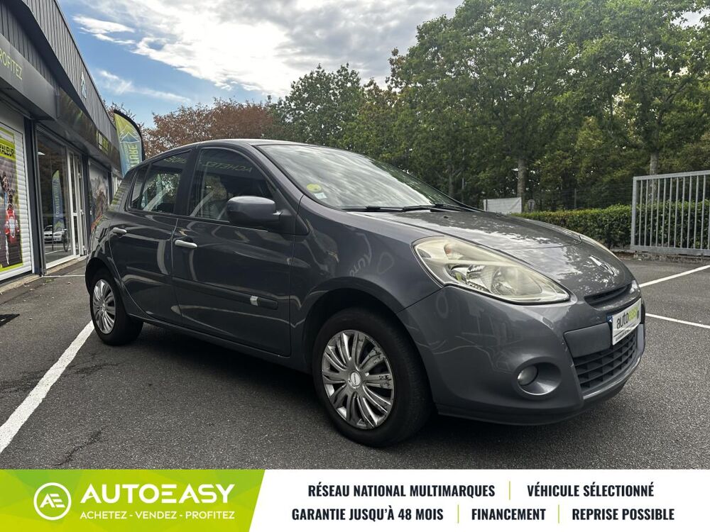 Clio III 1.5 Dci 75ch Expression 1&egrave;re main / Climatisation 2011 occasion 44470 Carquefou