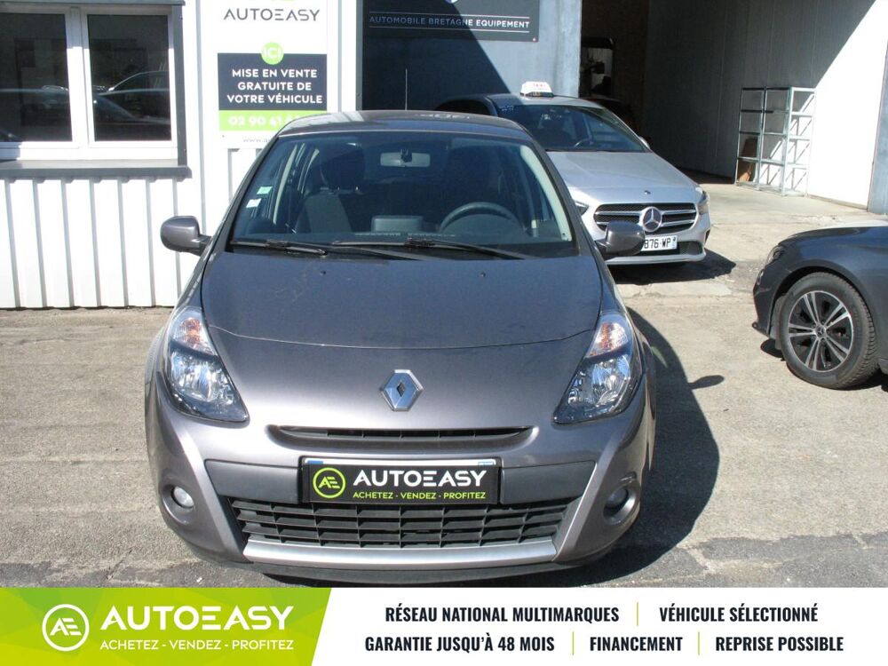 Clio III 1.2  16V 75 TOMTOM 5 PORTES 67000 KM 2012 occasion 29000 Quimper