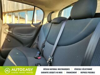 Yaris 1.4 D-4D 75 FINITION SOL /MOTEUR A CHAINE / IDEAL JEUNE COND 2004 occasion 79000 NIORT