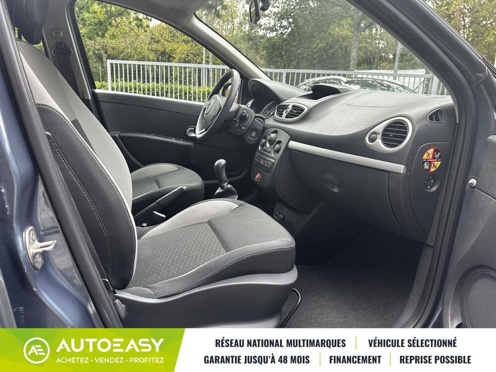 Clio III 1.5 Dci 75ch Expression 1&egrave;re main / Climatisation 2011 occasion 44470 Carquefou