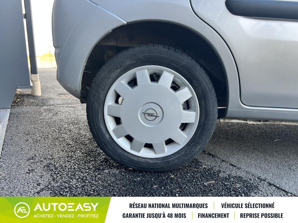Agila 1.2 i Twinport 80cv / CLIM 2005 occasion 03000 Avermes