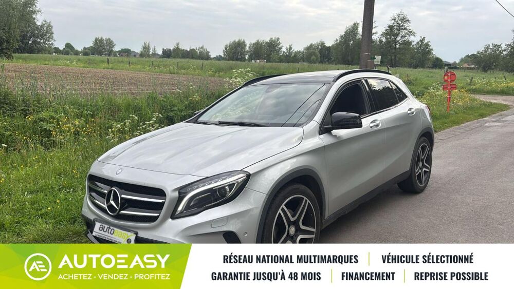 Classe GLA 1.6 i 122CV 7G-DCT PACK AMG TOIT OUVRANT / CAMERA 2015 occasion 56000 Vannes