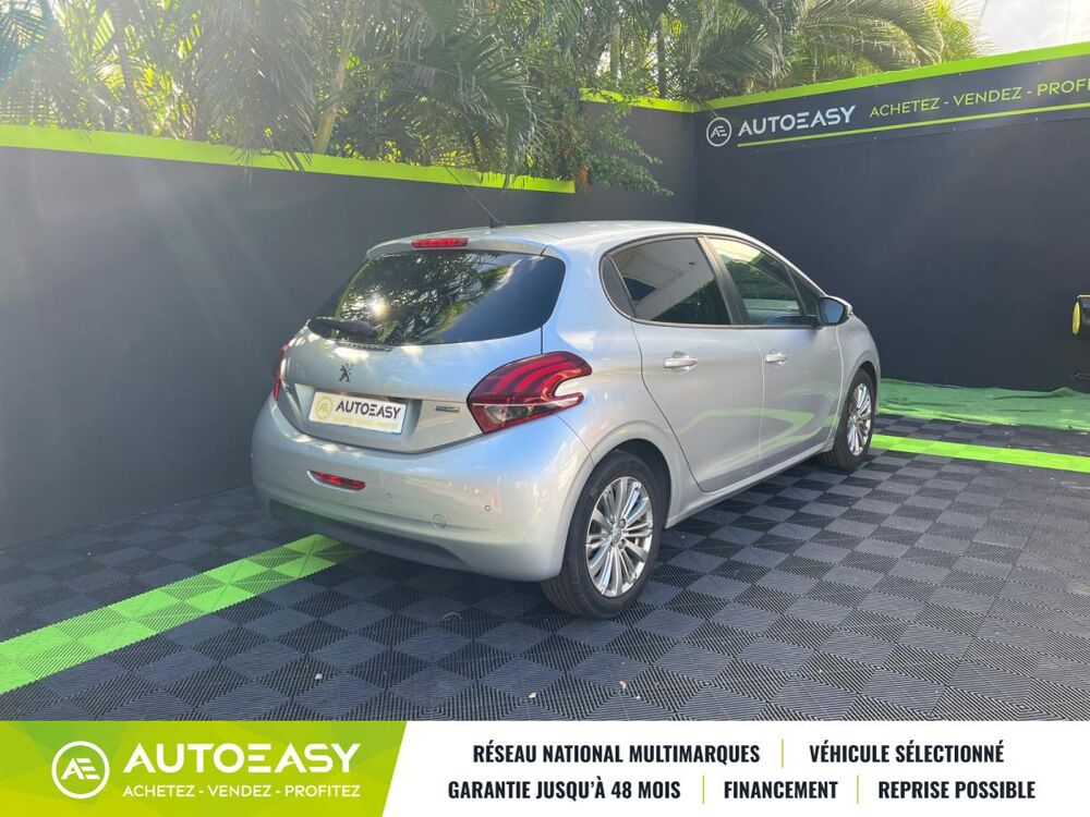 208 I Phase 2 1.2 THP 12V EAT6 S&S 110 cv ALLURE 2017 occasion 97460 Saint-Paul