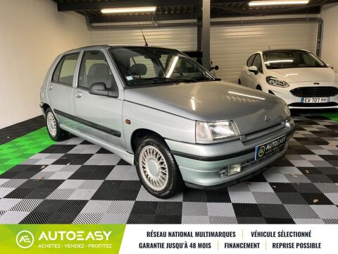 Clio baccara 1.8 90 ch boite automatique / Youngtimer 1995 occasion 64600 Anglet