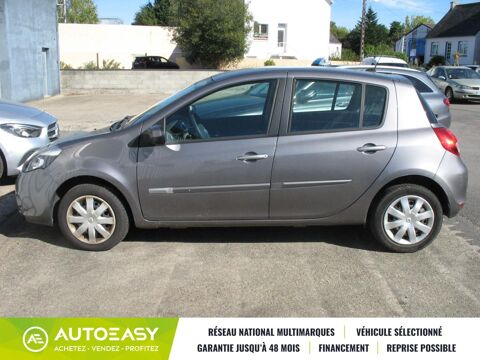 Clio III 1.2  16V 75 TOMTOM 5 PORTES 67000 KM 2012 occasion 29000 Quimper