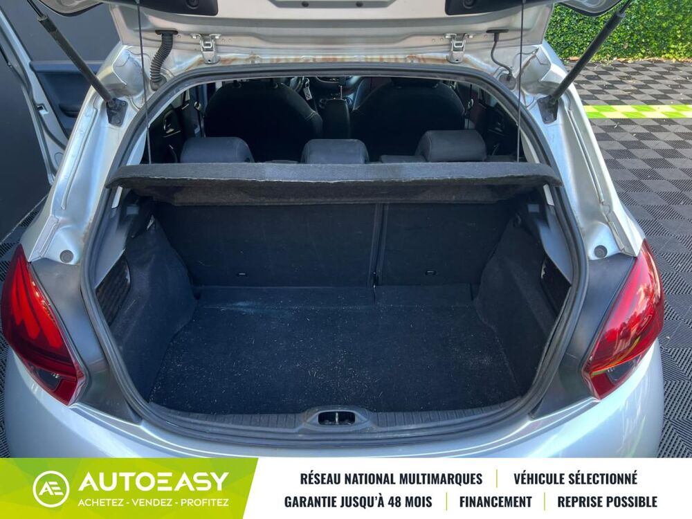 208 I Phase 2 1.2 THP 12V EAT6 S&S 110 cv ALLURE 2017 occasion 97460 Saint-Paul