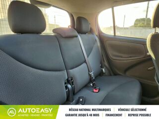 Yaris 1.4 D-4D 75 FINITION SOL /MOTEUR A CHAINE / IDEAL JEUNE COND 2004 occasion 79000 NIORT