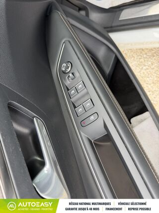 3008 1.2 PURETECH GT 130 CH EAT8 / ATTELAGE / CARPLAY / DISTRIBUT 2021 occasion 24100 Creysse