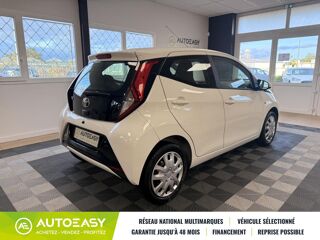 Aygo 5 PORTES Phase 2 1.0 VVTI 12V 72 / X PLAY APP / 1ERE MAIN 2019 occasion 42120 LE COTEAU