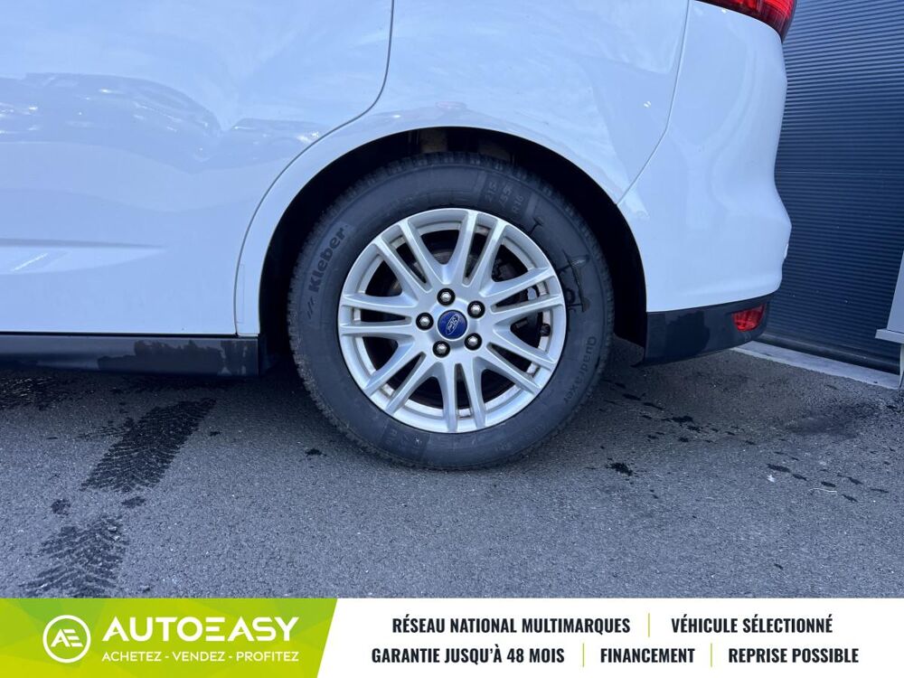 C-max 1.0i 16V EcoBoost 125 cv TITANIUM / Distribution ok 2014 occasion 03000 Avermes