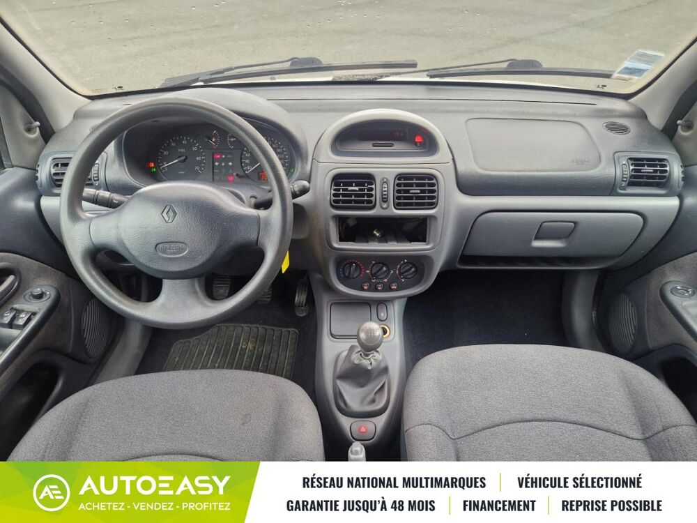 Clio II 5 Portes 1.2 i 60 / BON ETAT / ENTRETIEN COMPLET 1999 occasion 79000 NIORT