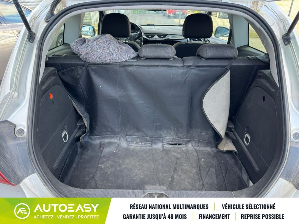 Corsa E 3 Portes 1.4 i Turbo ecoFLEX S&S 101 cv 2018 occasion 56000 Vannes