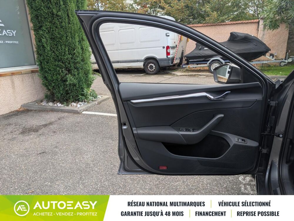 Octavia 2.0 TDI 150 ch Style DSG7 / Attelage elec / 1i&egrave;re main / Sui 2023 occasion 69120 Vaulx-en-Velin