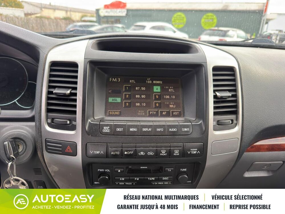 Land Cruiser KDJ120 SERIES 3.0 D-4D LOUNGE BVA - 8 PLACES / ATTELAGE 2002 occasion 24100 Creysse