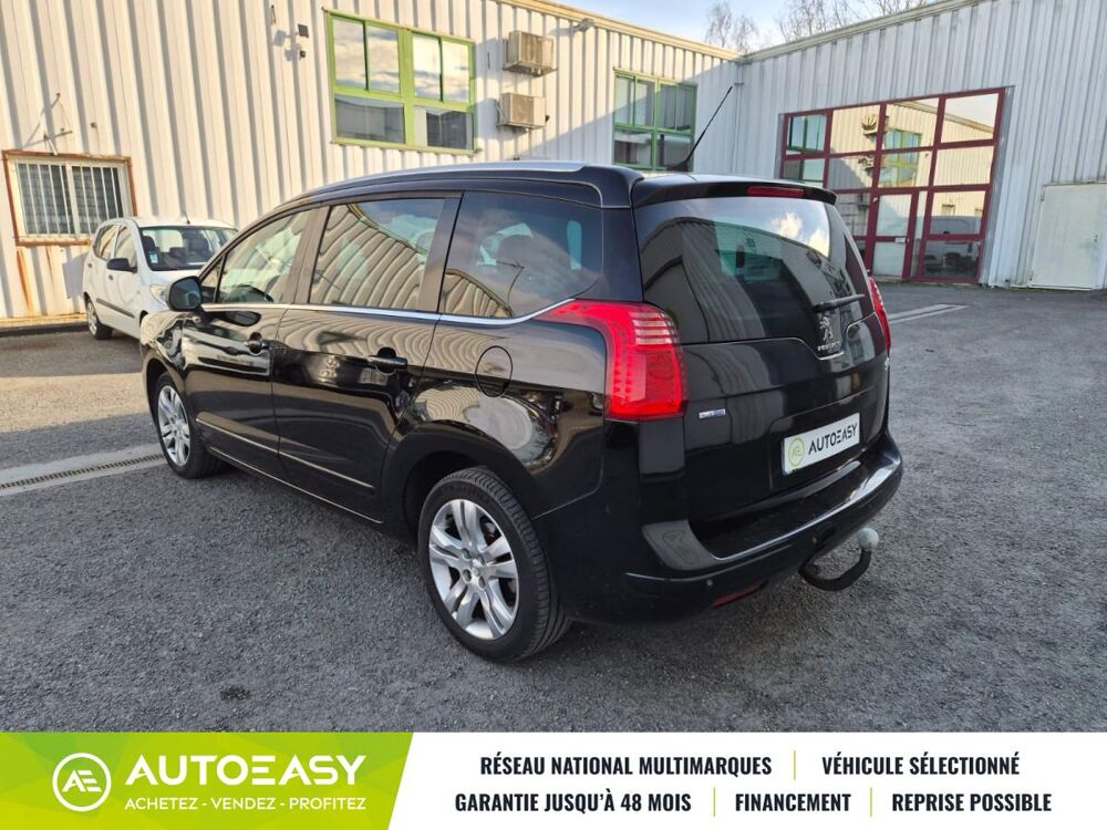 5008 I PHASE 2 1.6 HDi 115CV ALLURE * TOIT PANORAMIQUE * ATTELAGE 2016 occasion 33185 Le Haillan