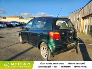 Yaris 1.4 D-4D 75 FINITION SOL /MOTEUR A CHAINE / IDEAL JEUNE COND 2004 occasion 79000 NIORT