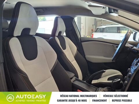 V40 D2 2.0 TDi 120 CROSS COUNTRY MOMENTUM PRO GEARTRONIC S&S / E 2019 occasion 34770 Gigean
