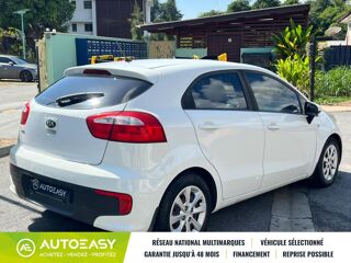 Rio III (IH) Phase 2 5 Portes 1.1 CRDi 12V 75 cv 2017 occasion 97354 Remire Montjoly