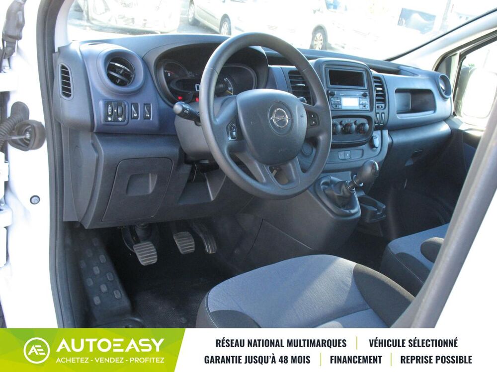 Vivaro 1.6 CDTI 120 A CHAINE DISTRIBUTION 2016 occasion 29000 Quimper