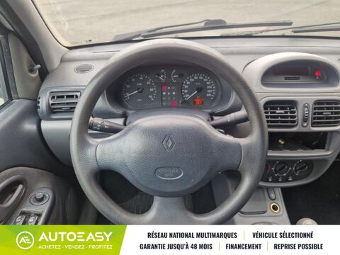 Clio II 5 Portes 1.2 i 60 / BON ETAT / ENTRETIEN COMPLET 1999 occasion 79000 NIORT