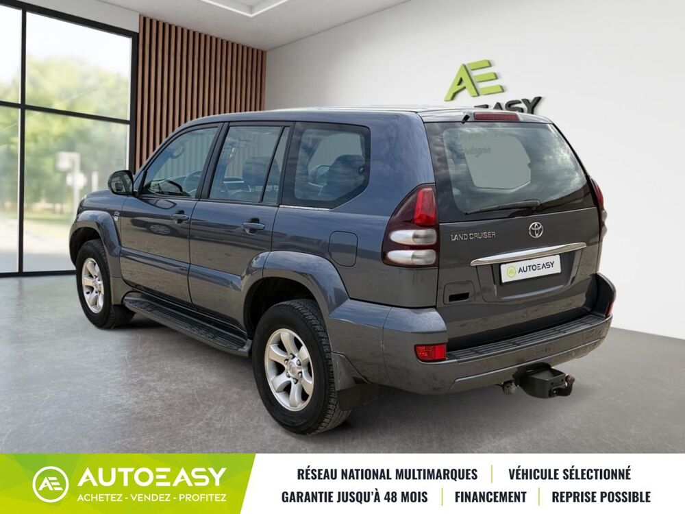 Land Cruiser KDJ120 SERIES 3.0 D-4D LOUNGE BVA - 8 PLACES / ATTELAGE 2002 occasion 24100 Creysse