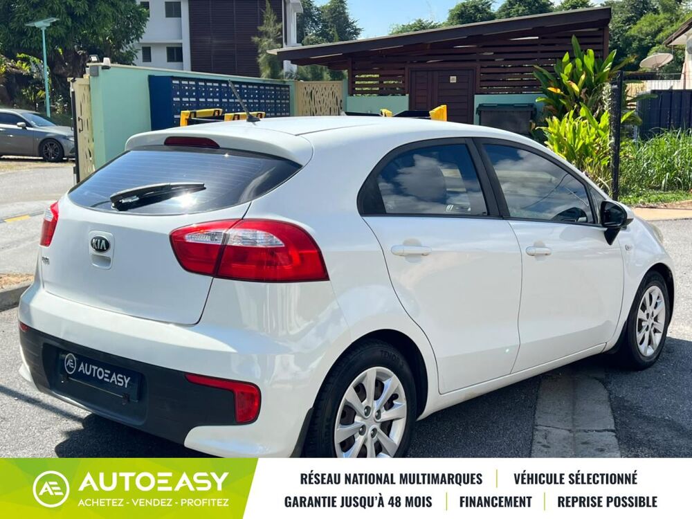 Rio III (IH) Phase 2 5 Portes 1.1 CRDi 12V 75 cv 2017 occasion 97354 Remire Montjoly
