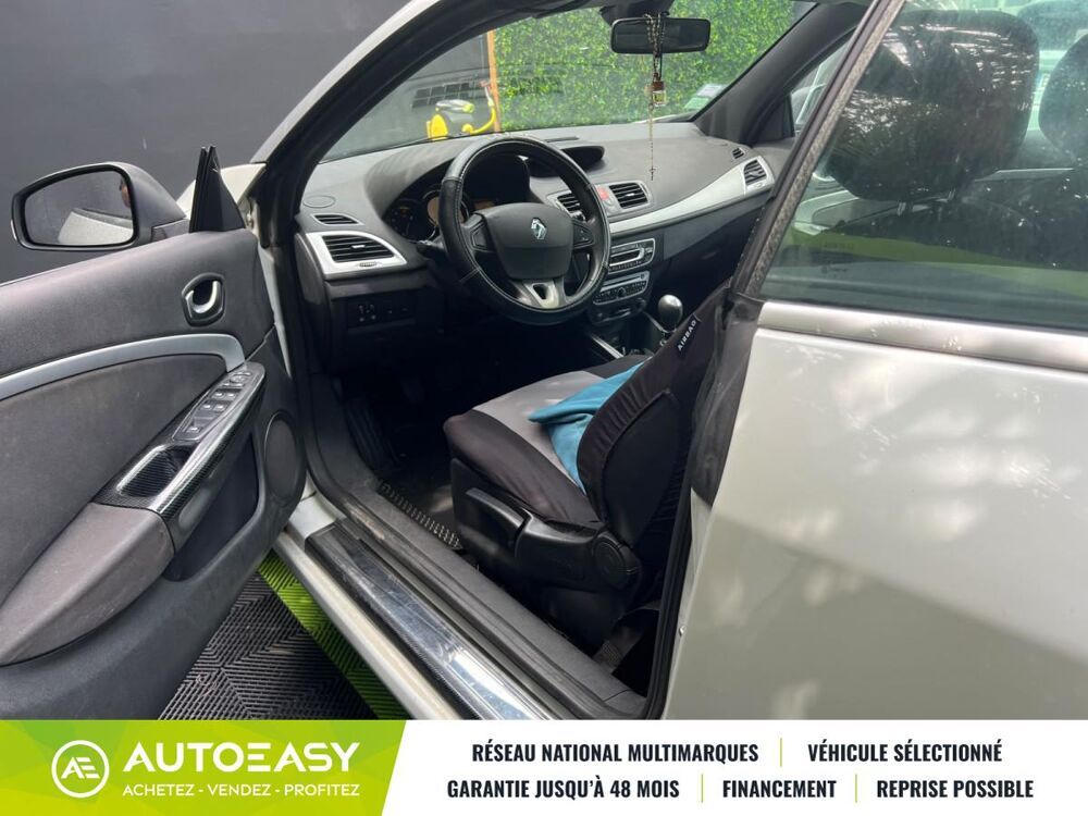M&eacute;gane III Phase 2 Coup&eacute; Cabriolet 1.5 dCi 110 cv 2011 occasion 97460 Saint-Paul