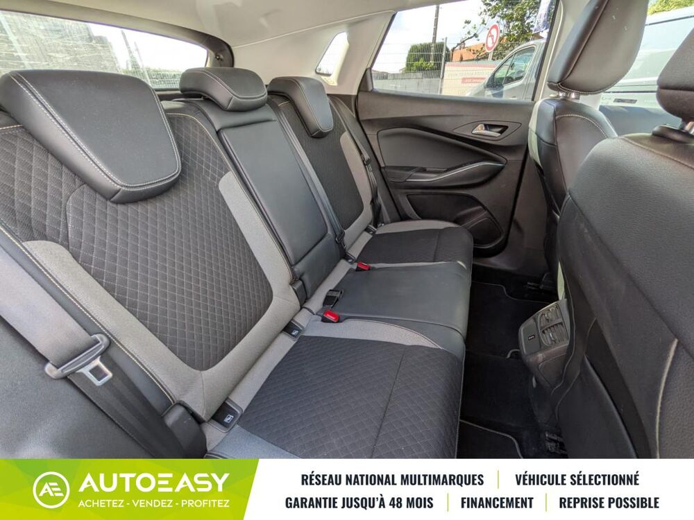 Grandland x 1.2 i Turbo 130 INNOVATION / 1ERE MAIN / GARANTIE 12 MOIS 2018 occasion 79000 NIORT