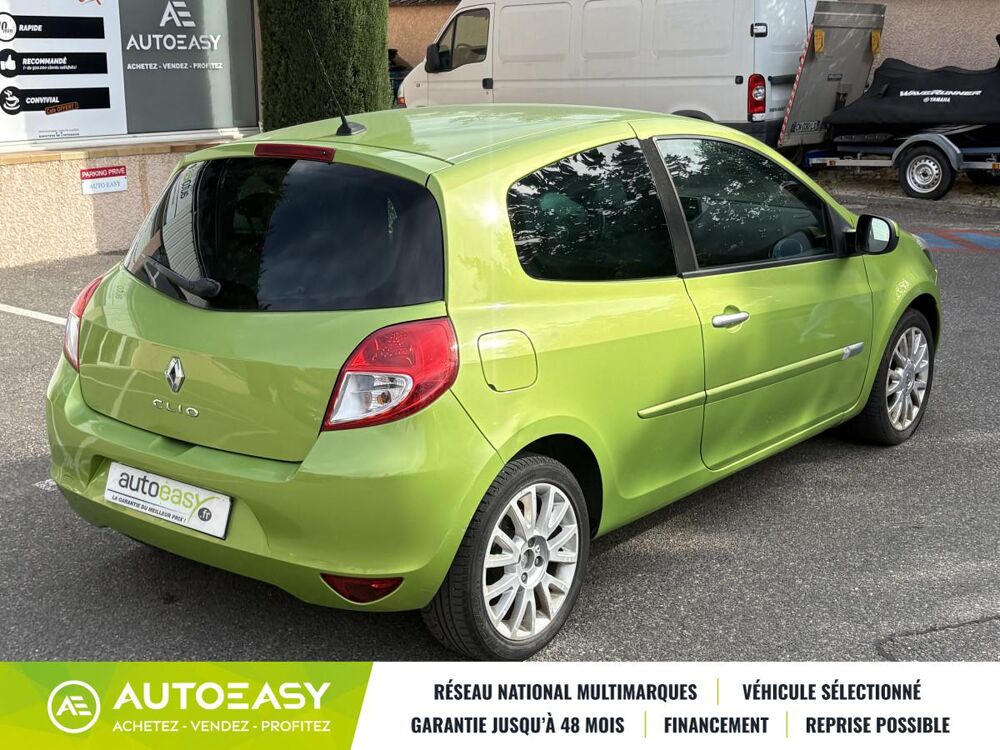 Clio 3 1.6 112 ch AUTHENTIQUE / ENTRETIEN COMPLET / BVA / KIT DE 2011 occasion 69120 Vaulx-en-Velin