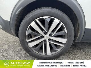 3008 II 2.0 BlueHDi EAT8 S&S 177 cv Bo&icirc;te auto 2019 occasion 56000 Vannes