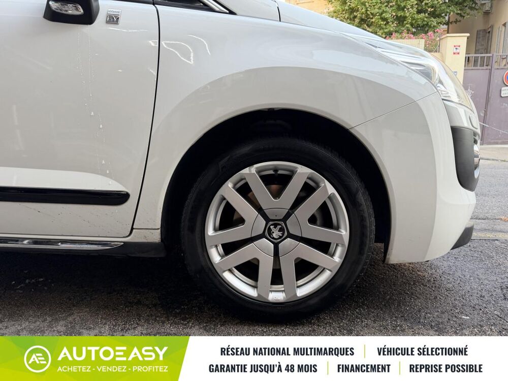 3008 ALLURE 2.0 HDi 16V FAP 200 Hybrid4 BMP6 S&S 163 cv 2013 occasion 13008 Marseille
