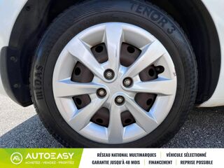 Rio III (IH) Phase 2 5 Portes 1.1 CRDi 12V 75 cv 2017 occasion 97354 Remire Montjoly