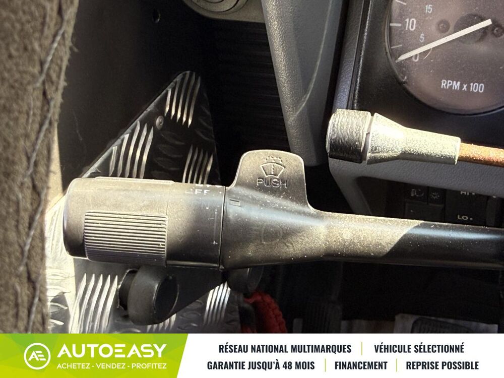 Wrangler YJ 2.5 i Break bach&eacute; 4WD 121 CV 1989 occasion 33185 Le Haillan