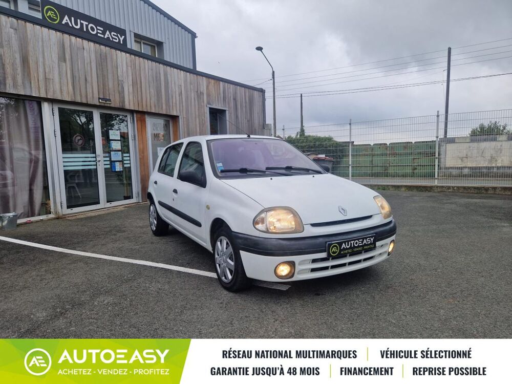 Clio II 5 Portes 1.2 i 60 / BON ETAT / ENTRETIEN COMPLET 1999 occasion 79000 NIORT