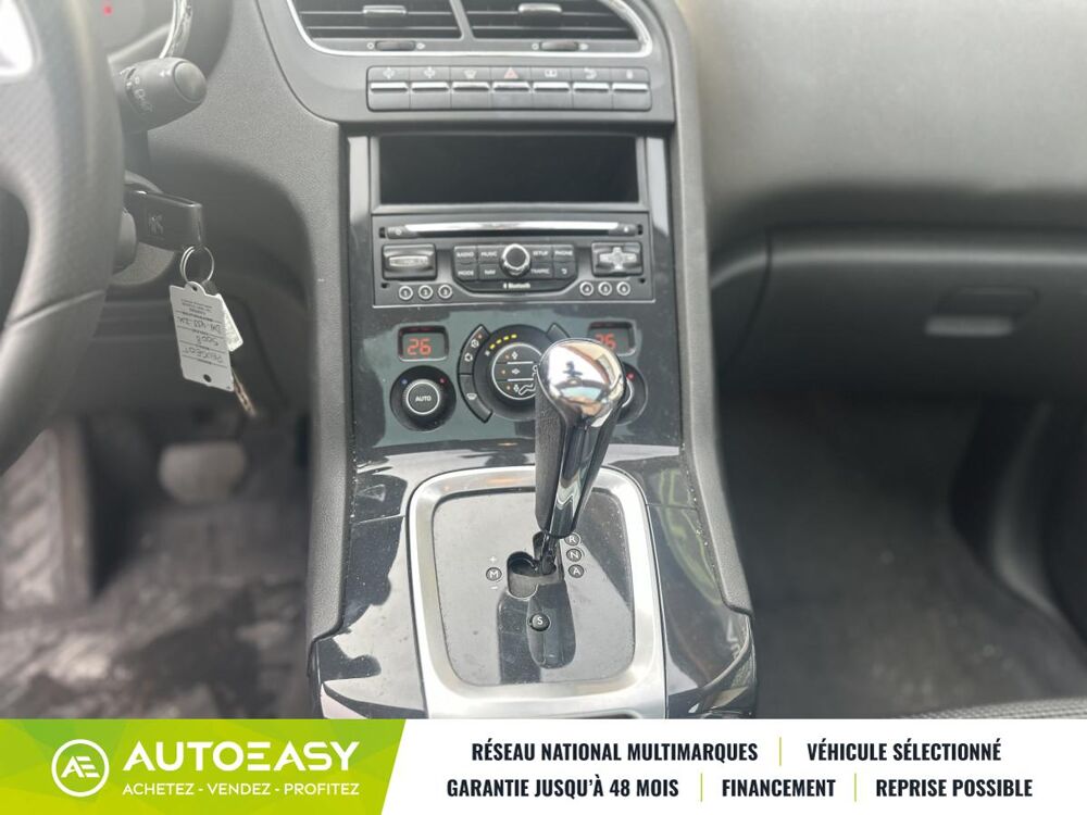 5008 Phase 2 ALLURE 1.6 HDi ETG6 115 cv Bo&icirc;te auto / 1ERE MAIN 2015 occasion 90400 SEVENANS