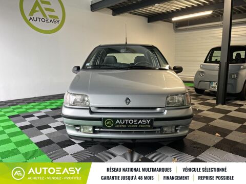 Clio baccara 1.8 90 ch boite automatique / Youngtimer 1995 occasion 64600 Anglet