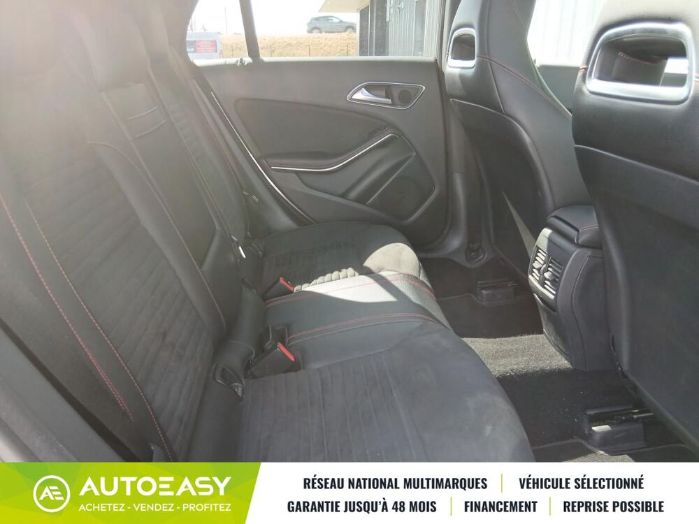Classe CLA 220 CDi 7G-DCT 177 cv Fascination-Pack amg 2015 occasion 03000 Avermes
