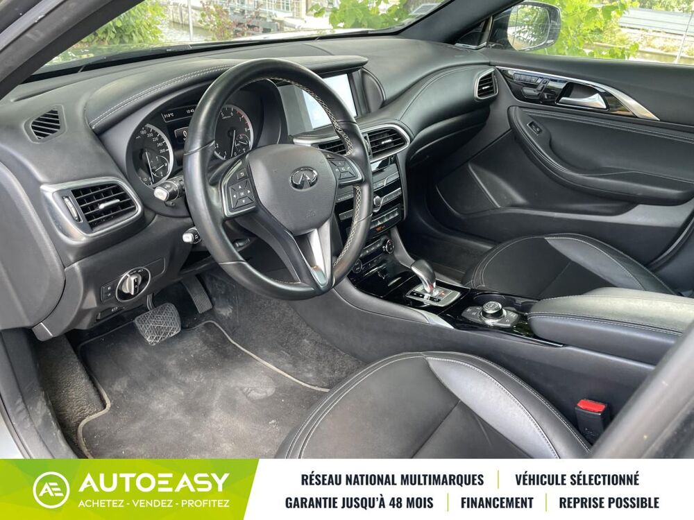 QX30 2.0 T LUXE TECH 211 / AWD / BOITE AUTO / TOIT PANORAMIQUE / 2019 occasion 78380 Bougival