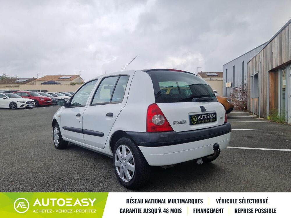 Clio II 5 Portes 1.2 i 60 / BON ETAT / ENTRETIEN COMPLET 1999 occasion 79000 NIORT