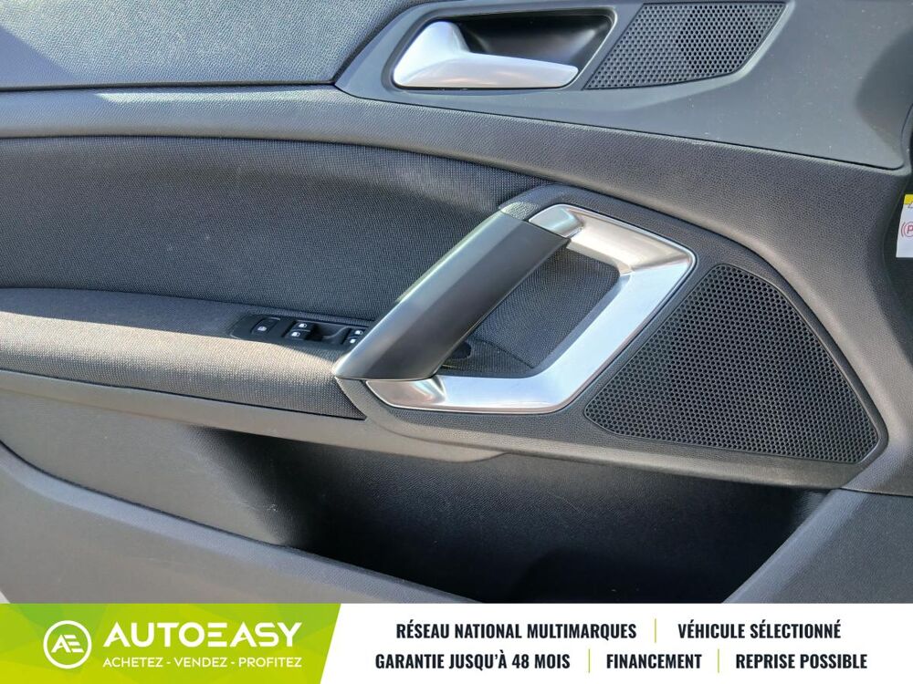 308 Phase II 1.2 THP 130cv EAT8 ALLURE 2021 occasion 03000 Avermes