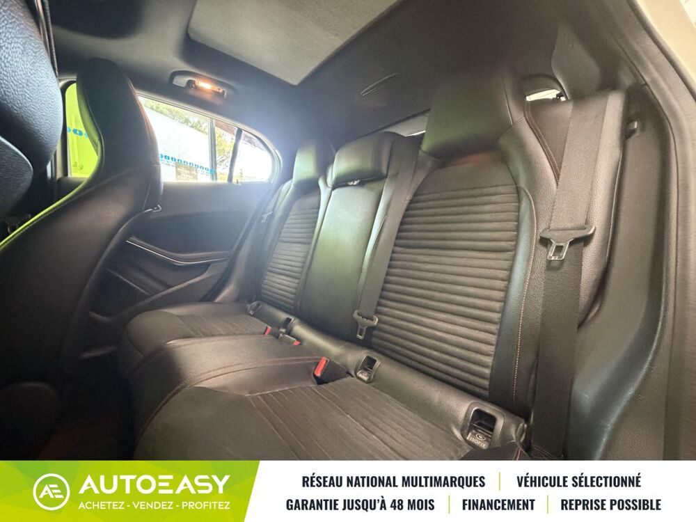 Classe GLA 220 2.2 CDI 170 CH 4 MATIC AMG LINE 2015 occasion 83300 Draguignan