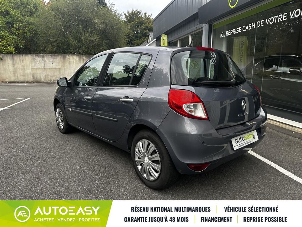 Clio III 1.5 Dci 75ch Expression 1&egrave;re main / Climatisation 2011 occasion 44470 Carquefou