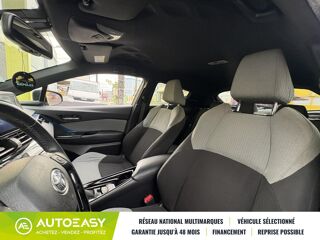C-HR 122h Hybride Dynamic 2WD E-CVT // Boite automatique 2019 occasion 97122 Baie-Mahault