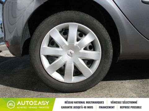 Clio III 1.2  16V 75 TOMTOM 5 PORTES 67000 KM 2012 occasion 29000 Quimper