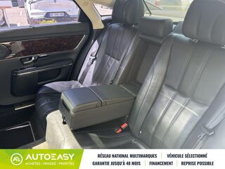 XJ 3.0 V6 Luxe Premium / ENTRETIEN OK / DISTRIBUTION OK / VIDAN 2013 occasion 69120 Vaulx-en-Velin
