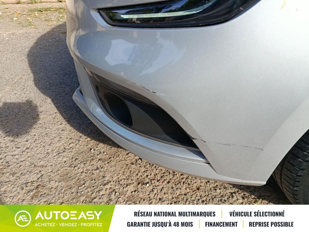 M&eacute;gane IV 1.2 TCe 100 ch ZEN - Radars - Camera - Suivi Complet Rena 2016 occasion 83000 Toulon