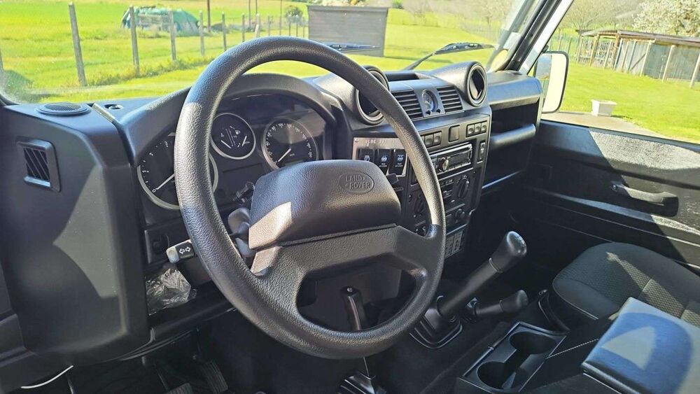 Defender DEFENDER 2.2 TD4 122 90 E Station Wagon 2013 occasion 39140 Bletterans